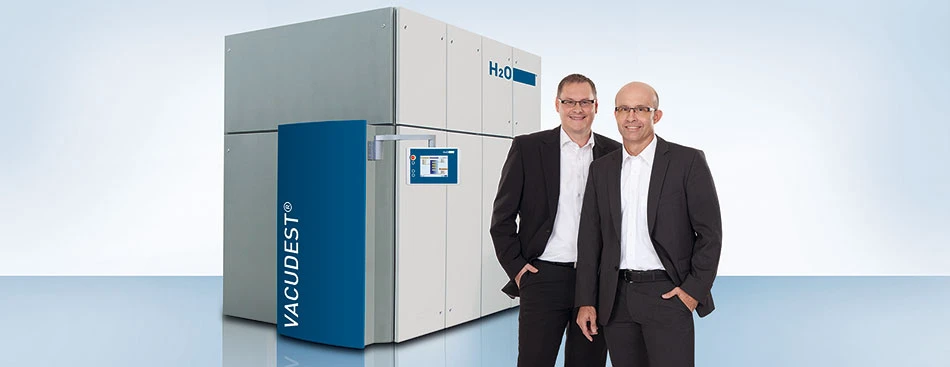 Industrieabwasser lässt sich mit einem VACUDEST Vakuumverdampfer kostengünstig aufbereiten. Diese moderne Abwasseraufbereitung macht Ihre Produktion abwasserfrei.